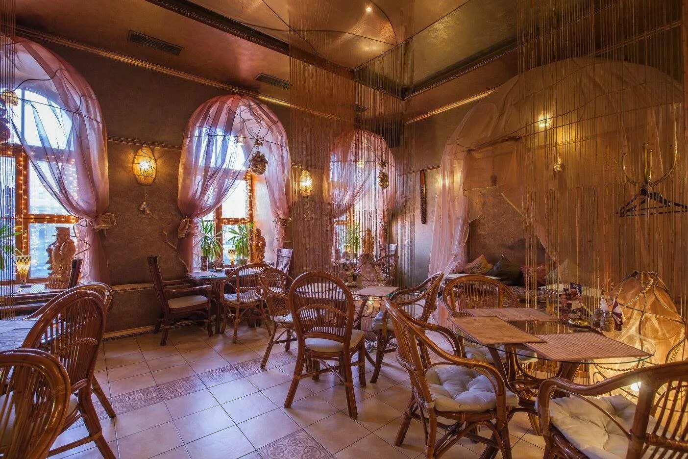 Salon pasta bar питер. Рестораны на фонтанке в санкт петербурге. Баязет ресторан спб. Рестораны на фонтанке в санкт петербурге. Фонтанка 30 паста бар.