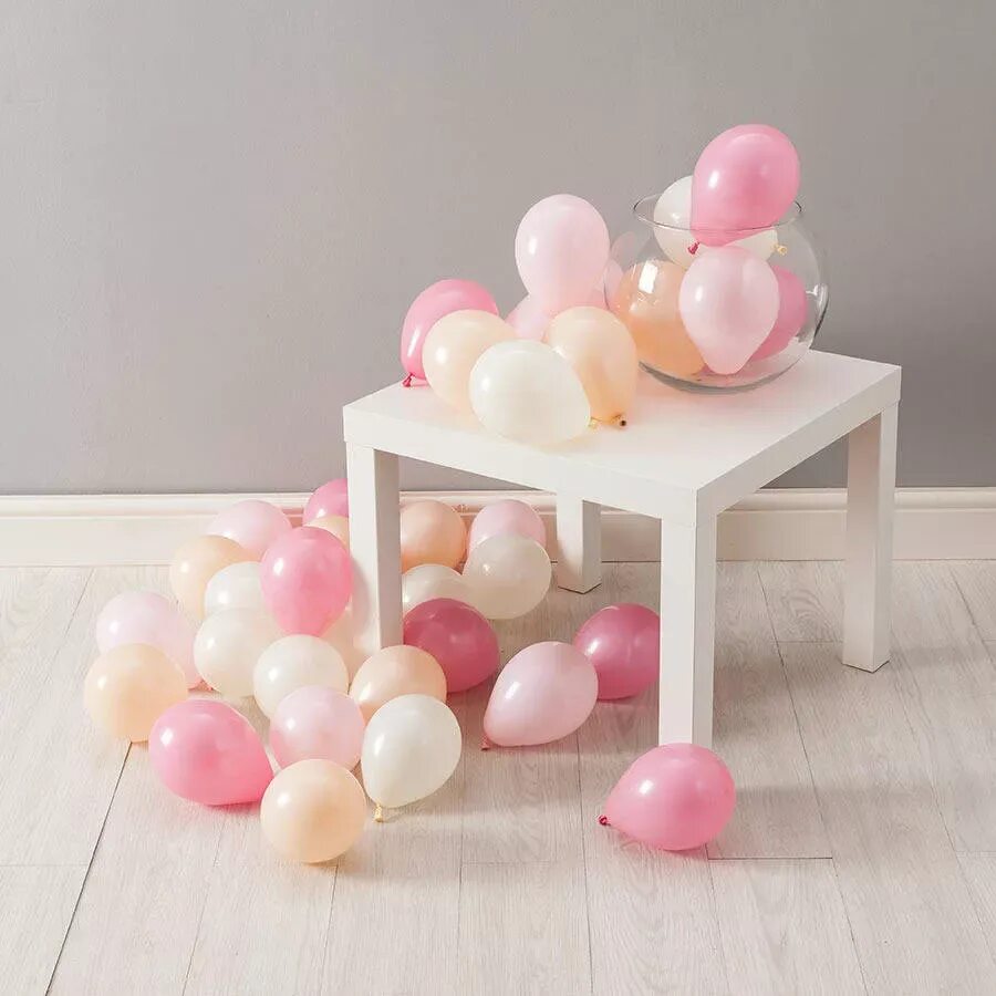 Воздушные шары на полу. Розовые шары. Шары на полу на день рождения. Нежные шарики воздушные.