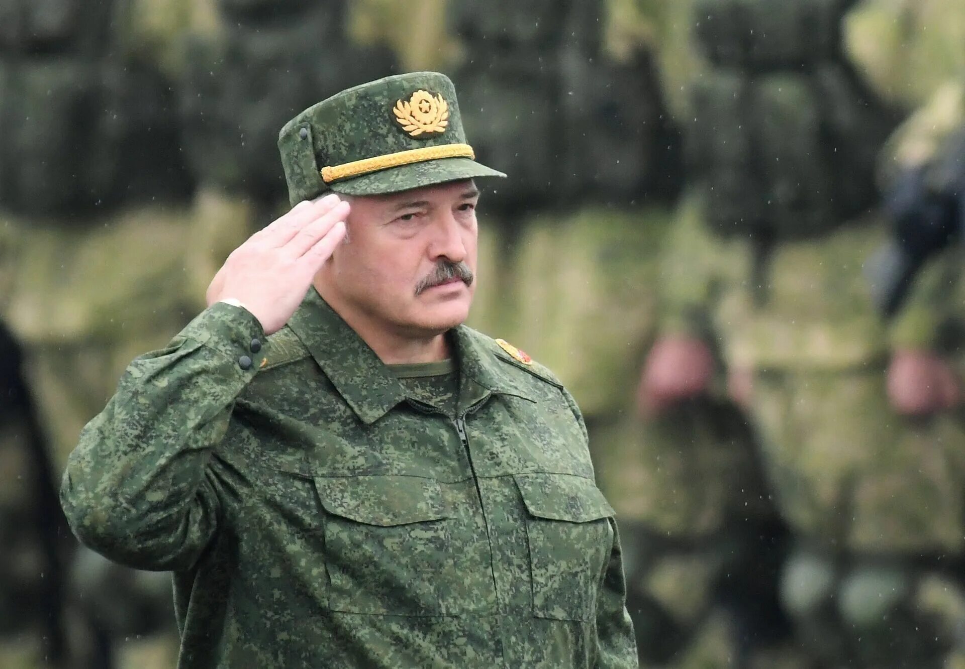 Лукашенко вводит войска. Лукашенко вводит войска