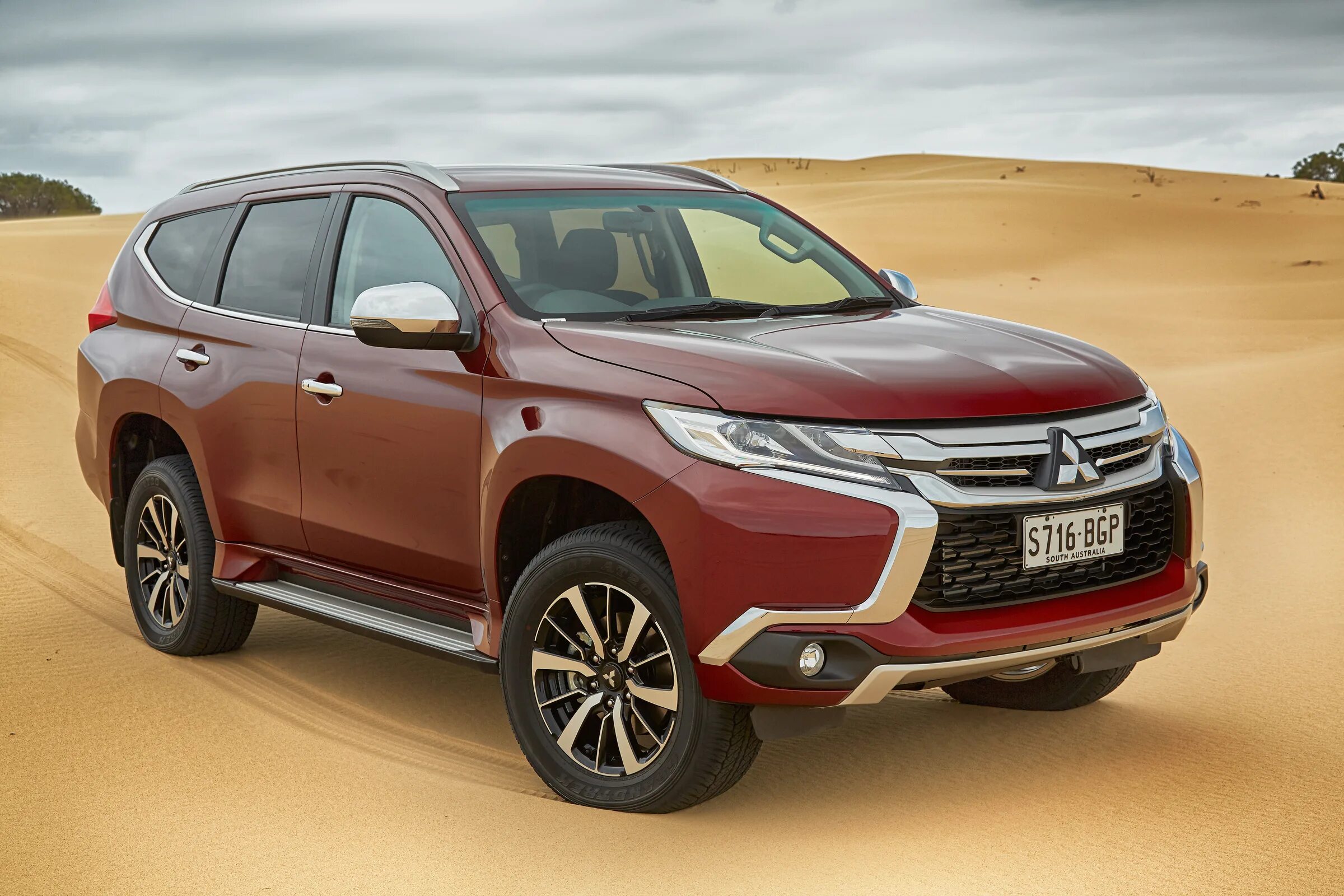 Pajero sport цена. Новый Митсубиси Паджеро 2022. Митсубиси Паджеро 2016. Mitsubishi Pajero Sport. Новый Mitsubishi Pajero Sport.