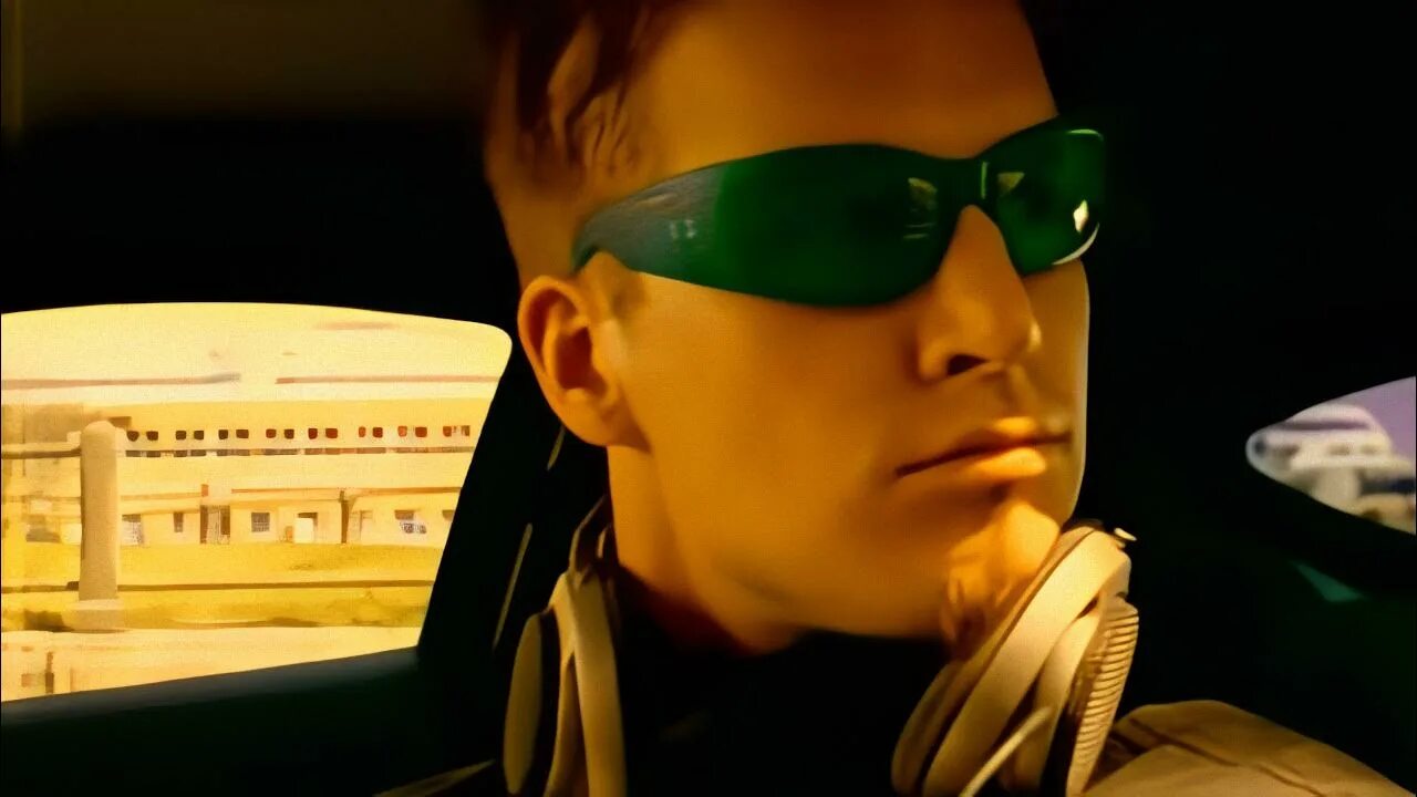 Darude sandstorm mp3. Darude в очках. Darude Sandshtorm. Darude Sandstorm. Darude финский музыкальный продюсер.