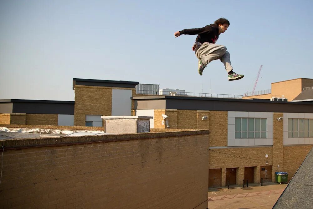 Трюки паркура для новичков. Видео как проходит паркур. Элементы паркура. Тик так паркур. Видео как проходит паркур.