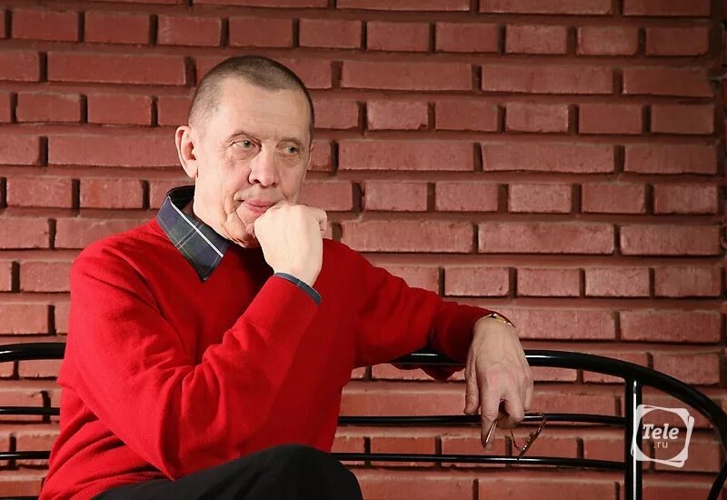 Новосибирский театр красный факел афиша. Афиша золотухина. Театр для детей и молодежи кемерово афиша. Афиши артистов. Молодёжный театр алтая им в с золотухина барнаул.