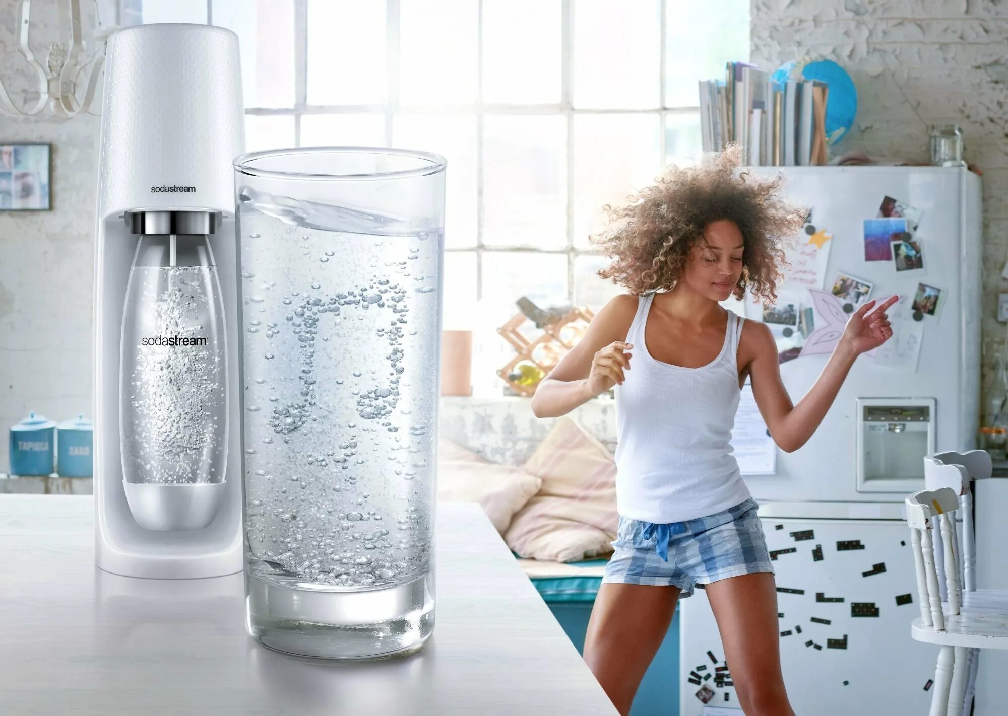 Сифон Содастрим. SODASTREAM 130. SODASTREAM 130 Jet. Фильтрованная вода. Включи девочка воды