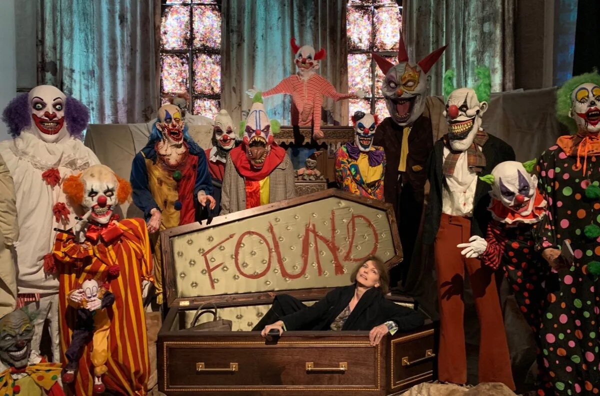 Шапка твиттер userpic. Cute ghost wallpaper. Scary move мелки. Keep calm мемы. Ghostface.