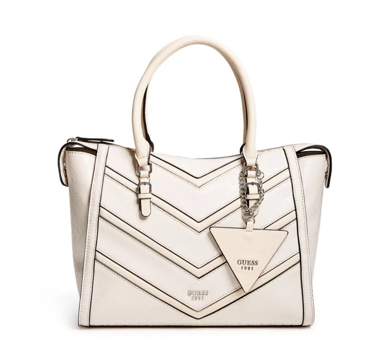 Guess вывеска. Guess футболка красная мужская. Guess пермь. Планета новокузнецк магазины. Guess пермь.