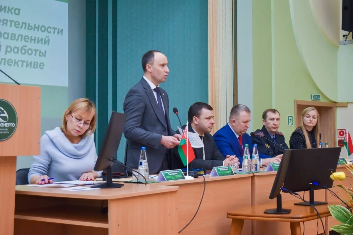 Гсз 40 граната. Гсз гродно. Работа гродно вакансии иностранцы. Гсз гродно. Ручные светозвуковые безосколочные гранаты гсз-т, гсз-ш.