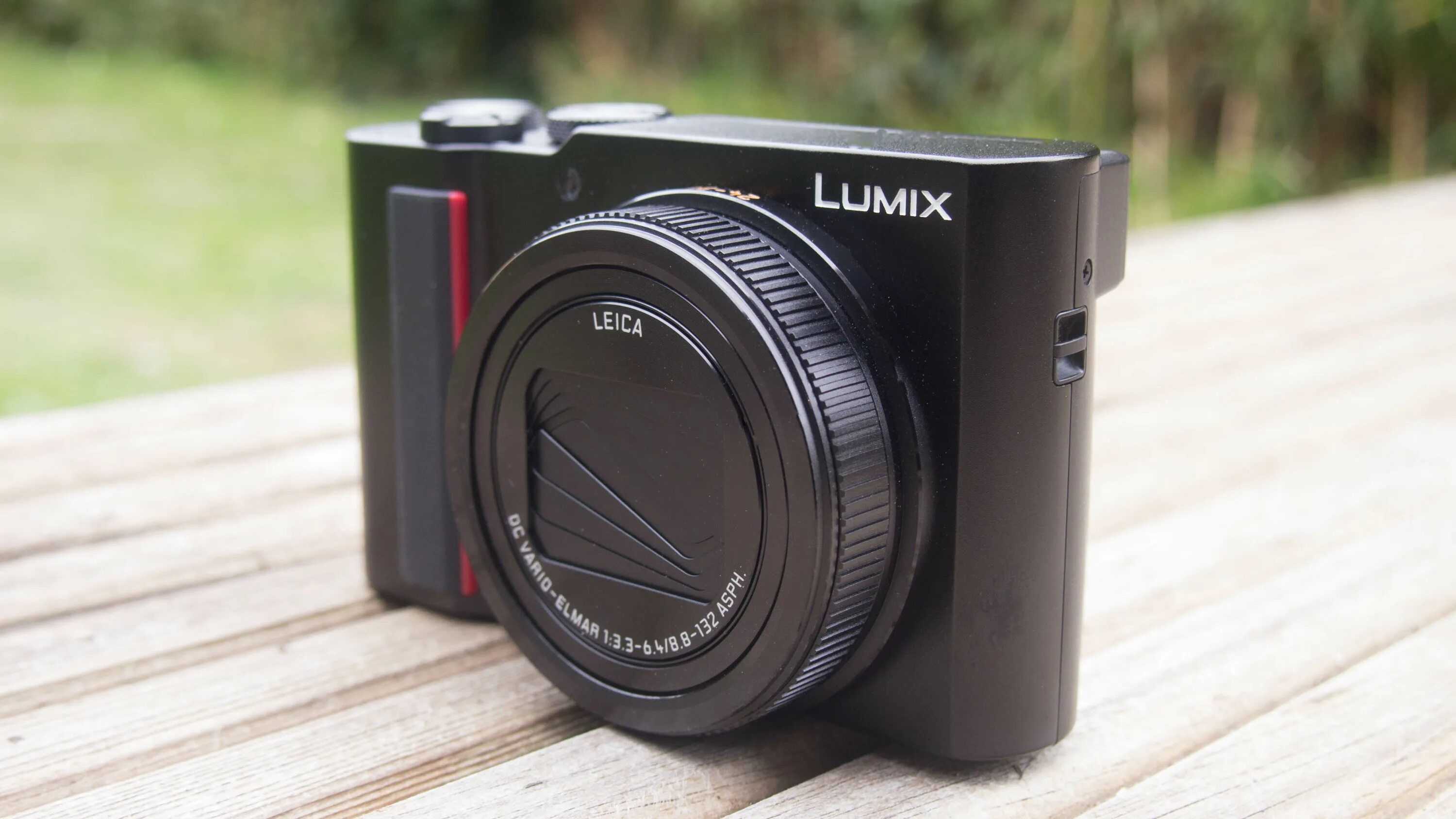 Какой компакт лучше. Lumix tz200. Sony rx100 VII. Lumix tz202d. Компактные фотоаппараты Leica 2021.
