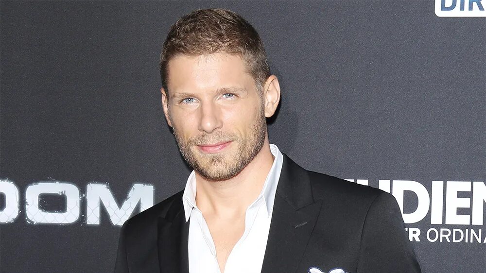 Мэттью лауриа. Мэтт лауриа 2020. Мэтт лауриа. Matt lauria королевство. Мэтт лауриа актер.