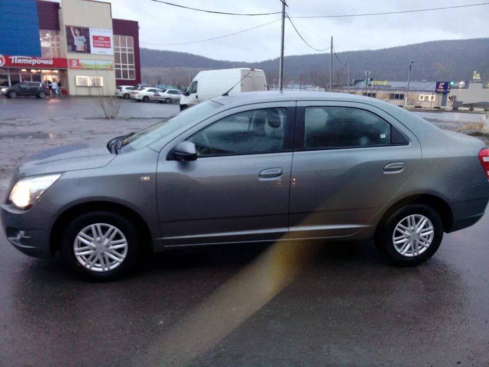 Диски cobalt. Диски 16 на chevrolet cobalt. диски шевроле кобальт replica. chevrolet cobalt диски r17. шевроле кобальт на 16 дисках.