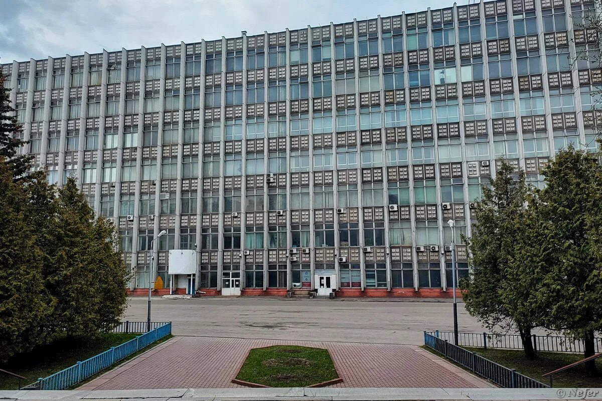 Научно исследовательский институт вычислительной техники. Самый длинный дом Варшавское шоссе 125. НИЦЭВТ Варшавское шоссе 125. НИЦЭВТ на Варшавском шоссе. Москва лежачий небоскреб Варшавское шоссе.