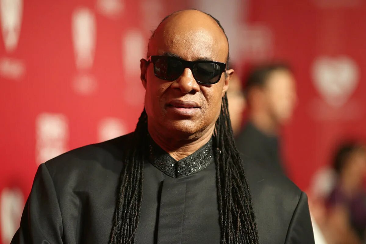 Steve wonder. Стиви уандер. Слепой негр стиви уандер. Стиви уандер сейчас 2022. Steve wonder.
