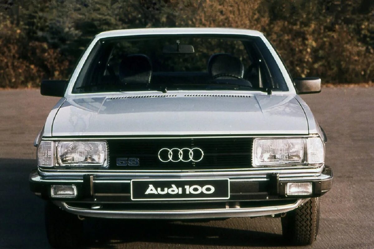 Ауди первого поколения. Ауди 100 5s. Ауди 100 кватро. Ауди 100 c2. Audi 100 II (c2).