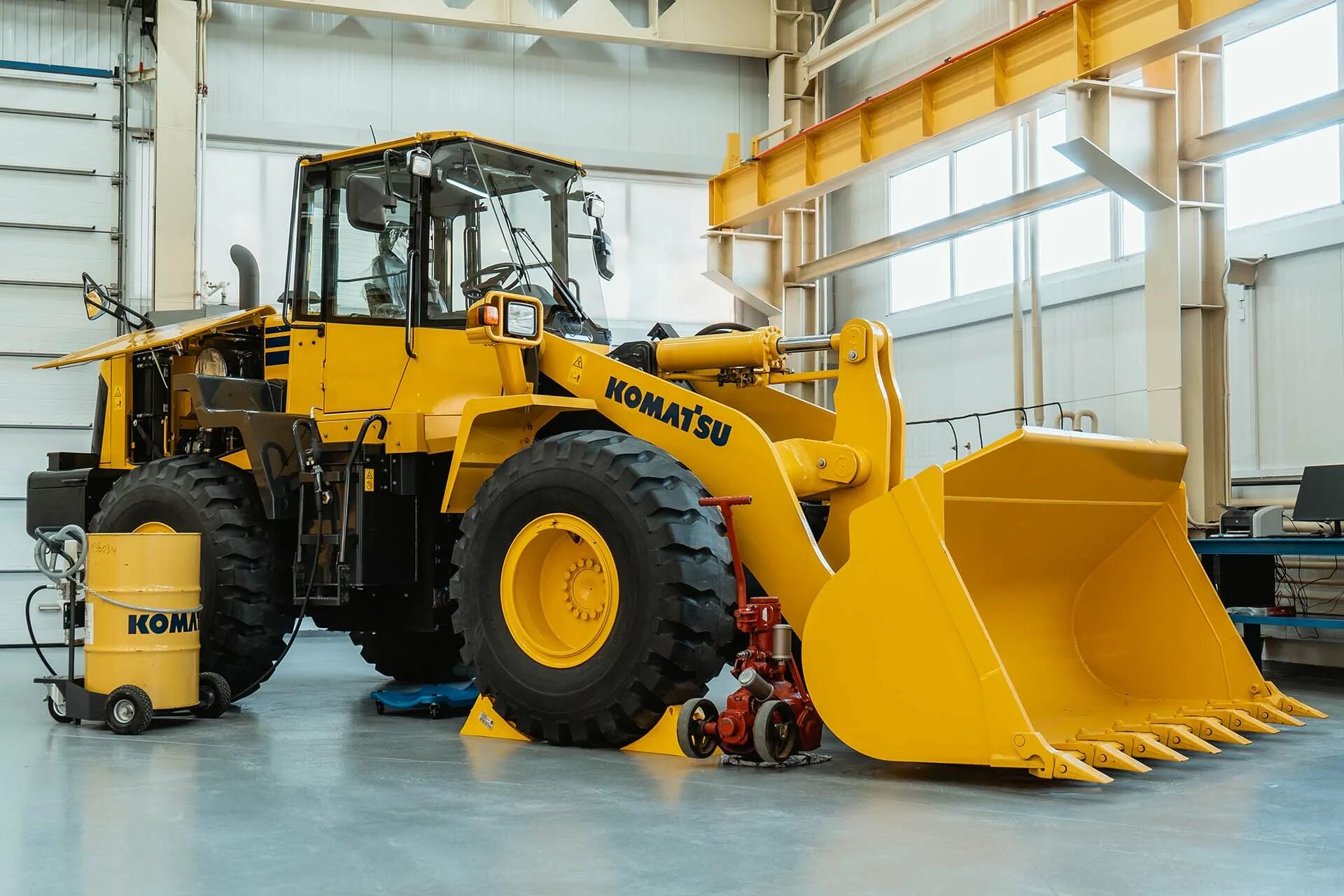 Шорт блок камминз. Wa320-6. D6 320. Фронтальный погрузчик komatsu wa320-6. 320/b4420 фото.