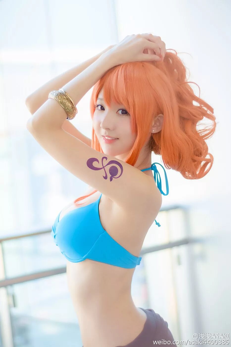 Nami cosplay. Нами Ван Пис косплей. Косплей нами18+ нами Ван Пис 18. Косплеерша nami. Косплей на нами из Ван Пис.