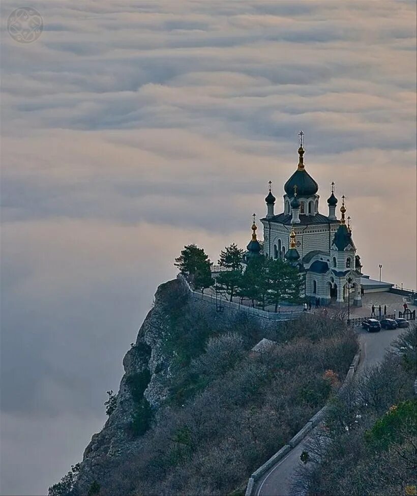 Православный храм в горе. Форосская церковь храм воскресения христова. воскресенская церковь (форос). церковь воскресения христова (форосский храм) , крым. храм на горе в крыму форос.