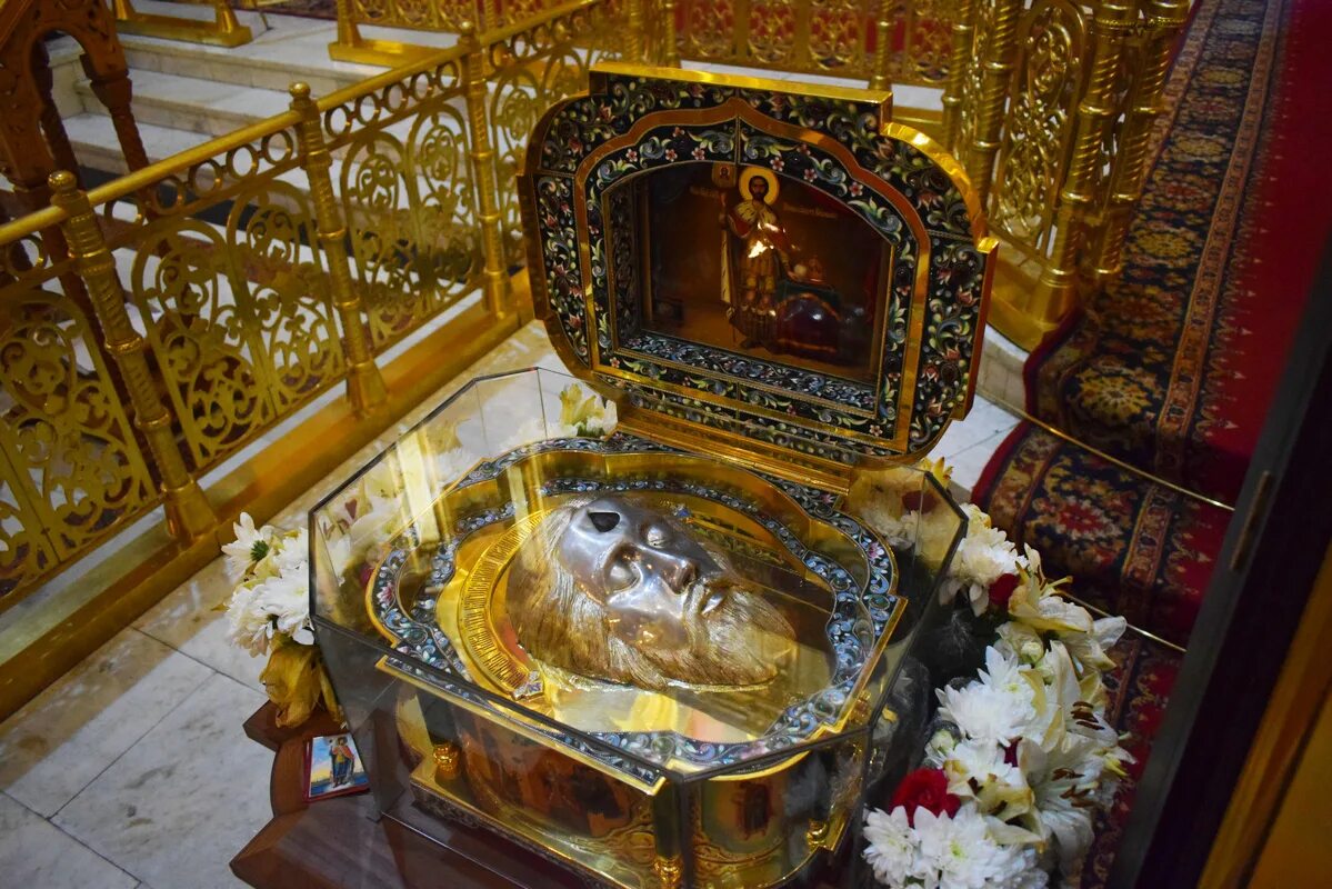 Лука крымский мощи симферополь. Владимир ярославич мощи софийский собор. Мощи преподобного евфимия великого. Мощи святителя никиты новгородского. Мощи святых в новгороде.