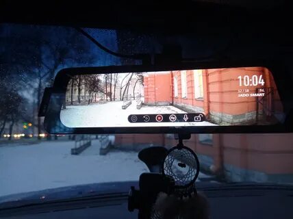 Постоянно работает камера