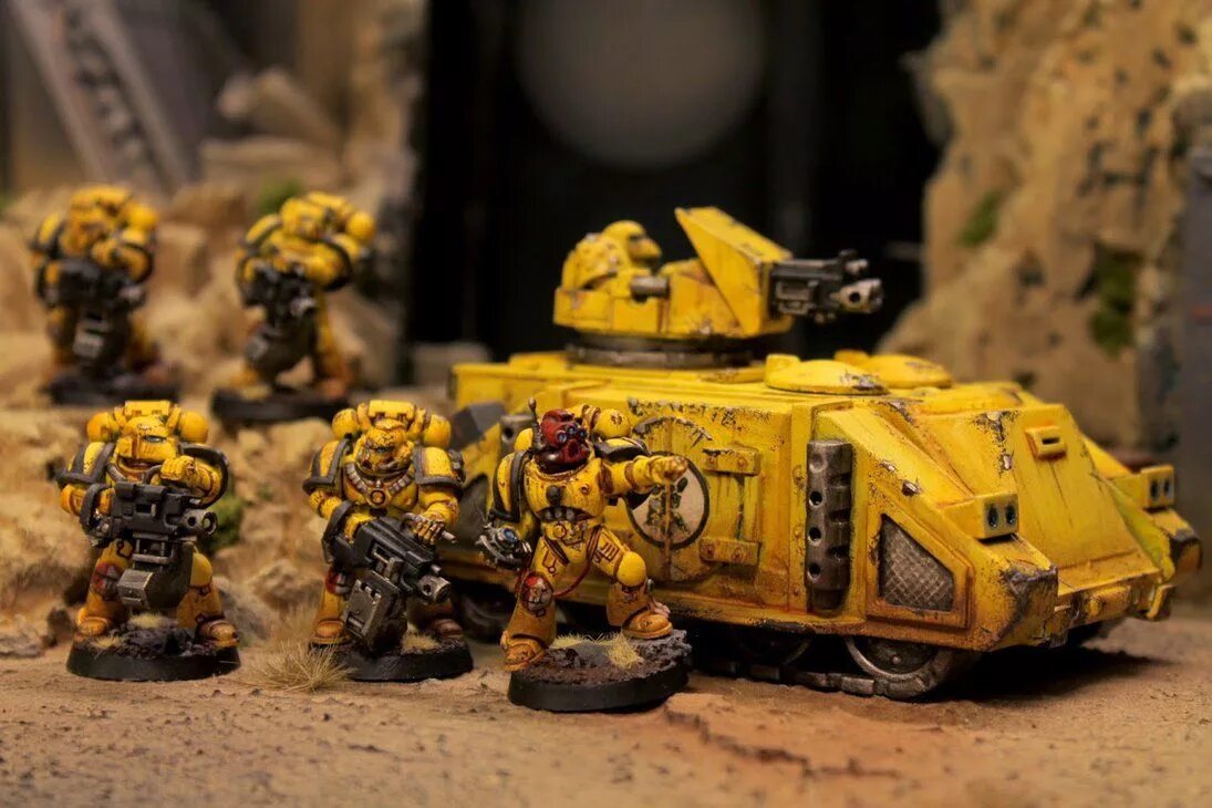 Tactical squad warhammer 40000. Имперские кулаки миниатюры. Имперские кулаки апгрейд пак. Warhammer имперские кулаки. Имперские кулаки warhammer 40000 миниатюры.