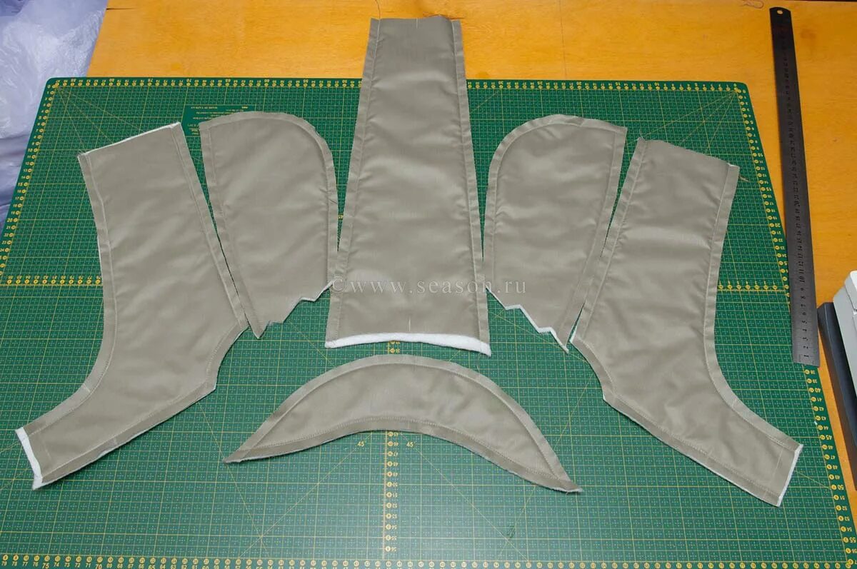 как из капюшона сделать воротник стойку.