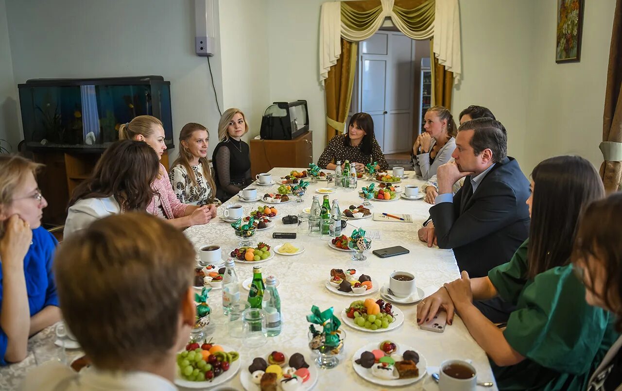 На конкурс было подано. Конкурс проектов. Семья Островских конкурс. Фото конкурс молодёжных проектов. Участники социального проекта фото.