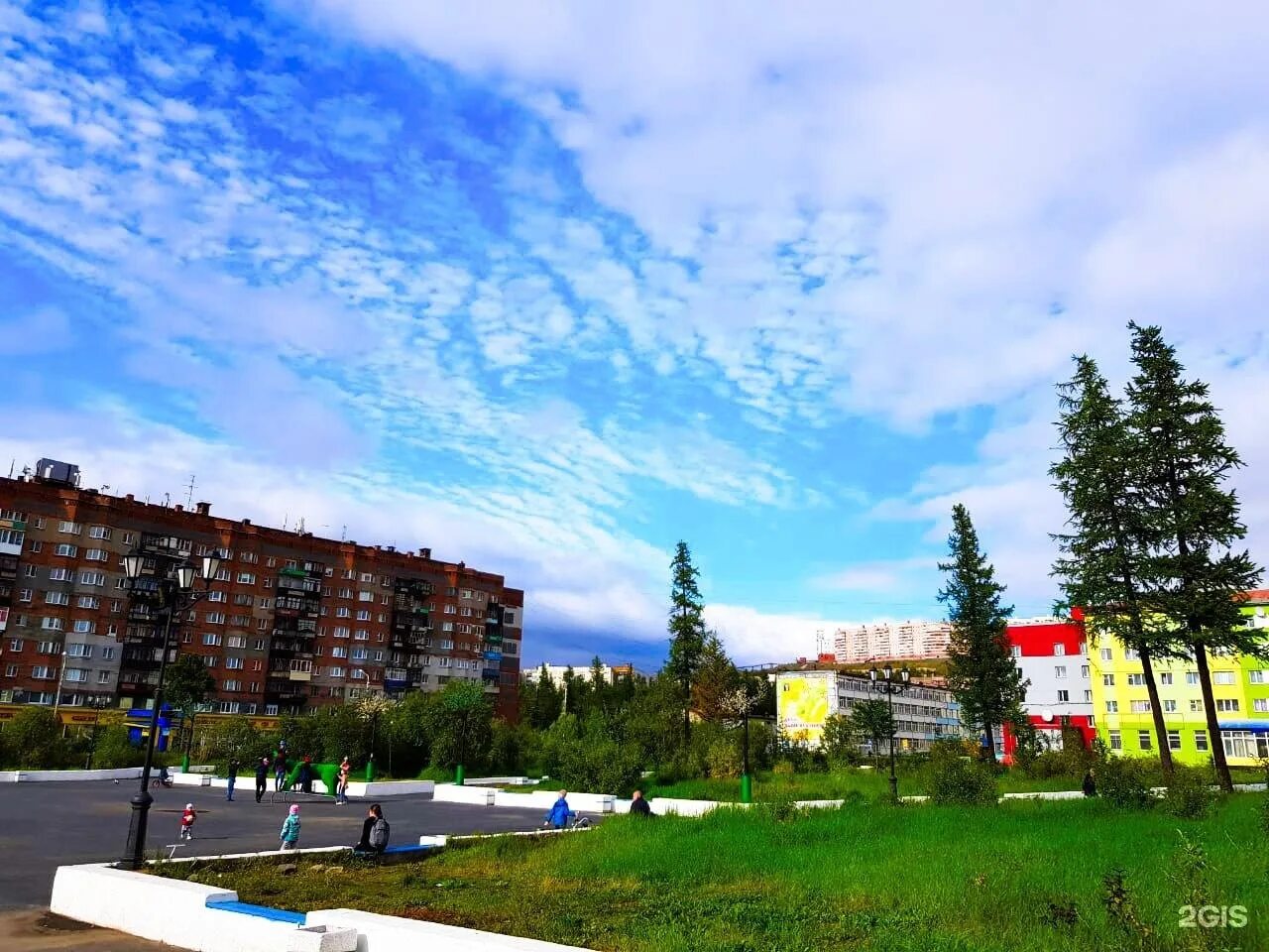 Площадь горняков нижний тагил. Памятник горняку норильск. Пл горняков. Пл горняков. Талнах.