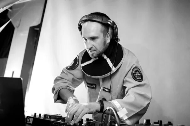 Astronaut ape. Astronaut ape - troposphere. astronaut ape фото. astronaut ape концерт.