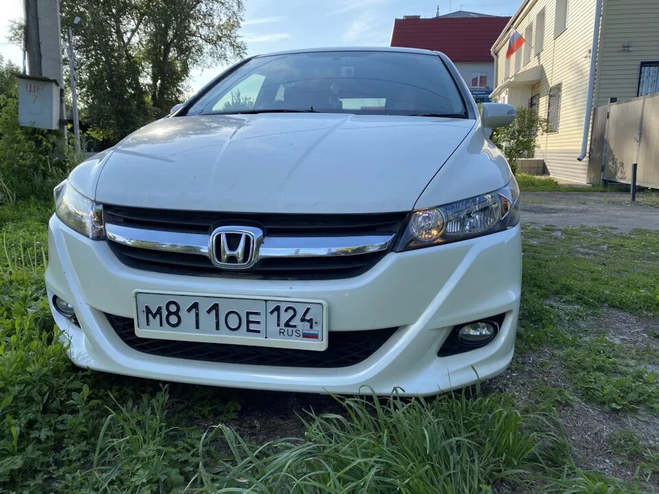 Хонда стрим 1.8. Honda Stream 2012. Honda Stream 1.8. Хонда стрим 2008. Honda Stream 2012 фары.