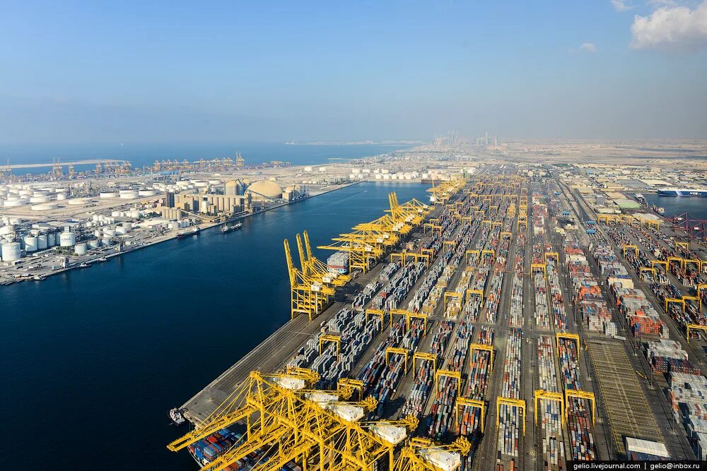 Какой порт самый крупный. Jebel Ali порт.