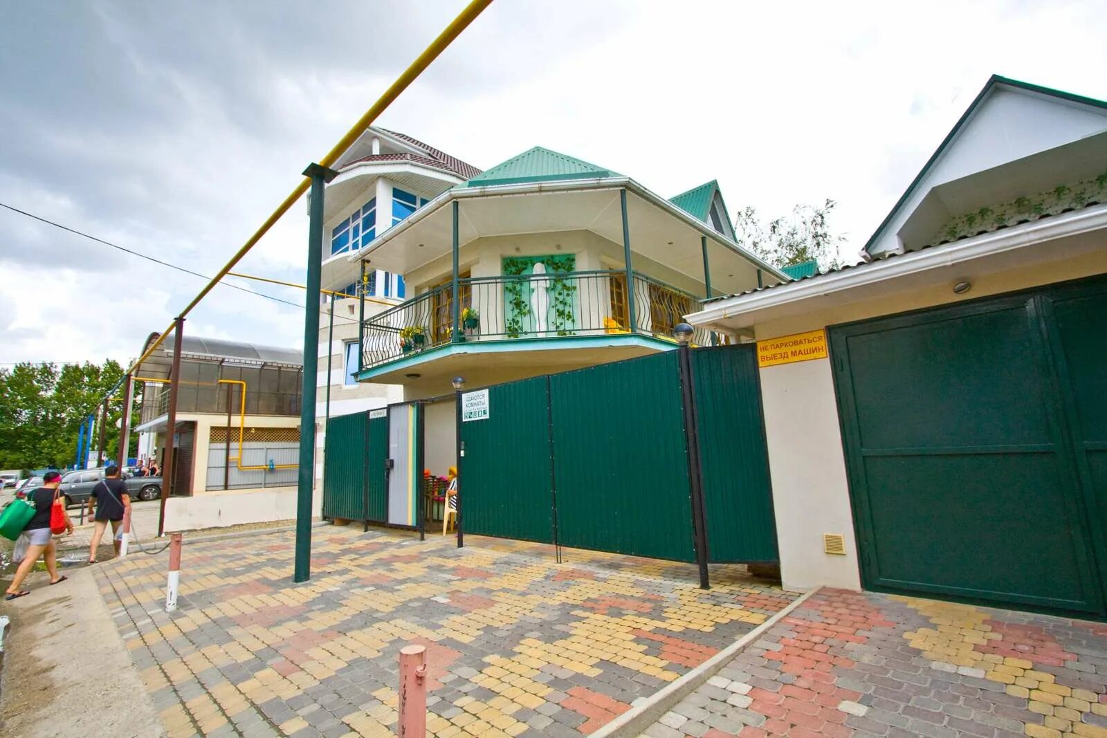 Оазис анапа гостевой дом джемете. Гостевой дом дженифер анапа. Анапа джемете ул песчаная 16а с. Чайка 2 джемете. Песчаная джемете гостевые.