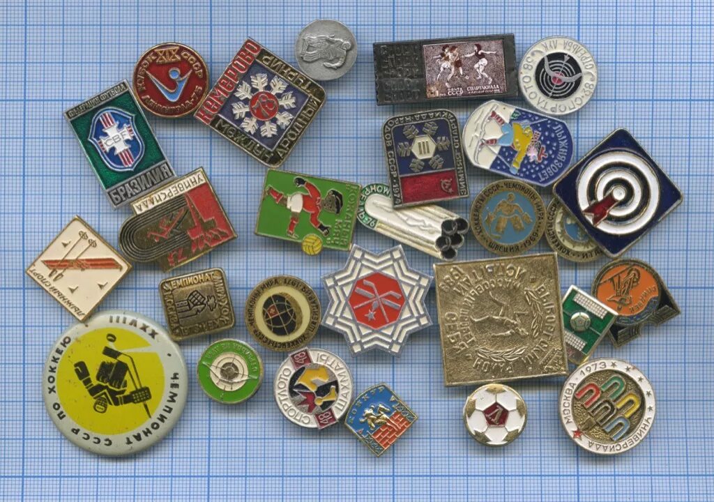 Набор значков на различных компьютерах одинаковый. Наборы значков для ярлыков. Иконки приложений для андроид. Нагрудные знаки и медали на блошиных рынках. Спортивные значки ссср.