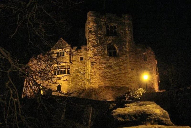 Замок Берри Поумрой Англия. Тамуэртский замок в Стаффордшире Англия. Мистический замок в Балашихе. Мистический замок (Балашиха, Московская область).