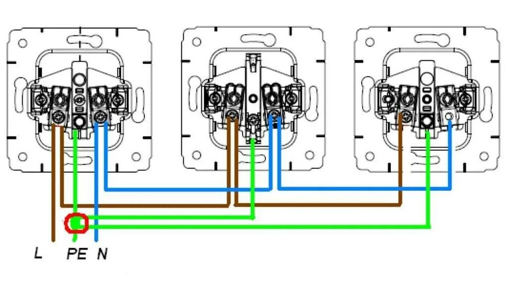 Последовательное соединение розеток. Схема подключения розетки шлейфом схема. Схема последовательного подключения розеток с заземлением. Схема подключения проводов с заземлением. Схема подключения розетки 220 с заземлением.