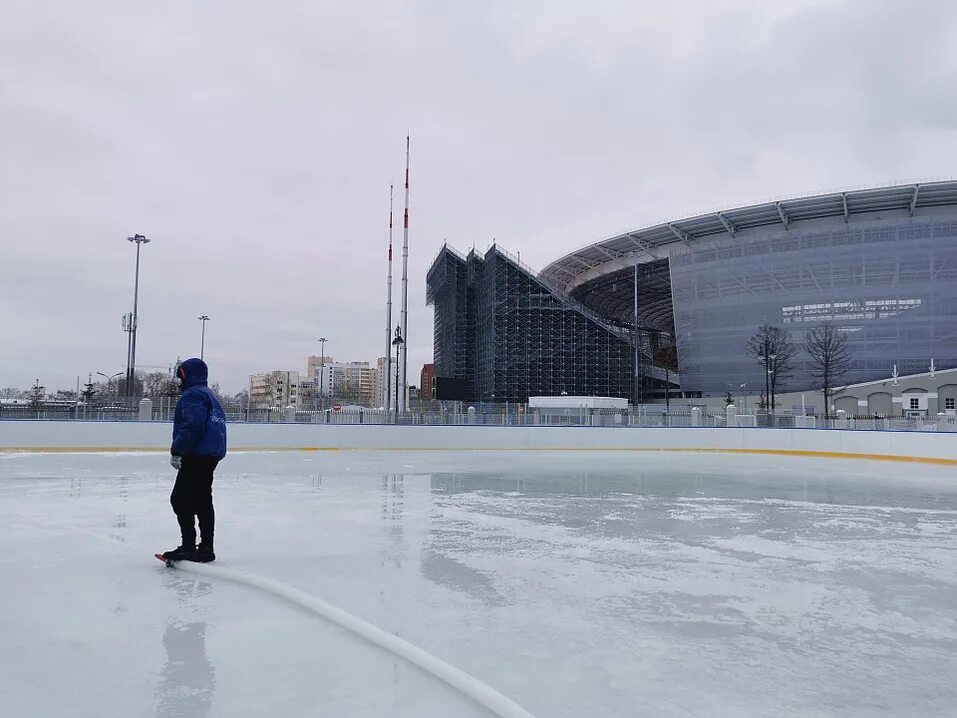 Арена парк екатеринбург. Екатеринбург Арена каток. Каток Арена парк Екатеринбург. Каток Центральный стадион Екатеринбург. Ледовая Арена Екатеринбург каток.