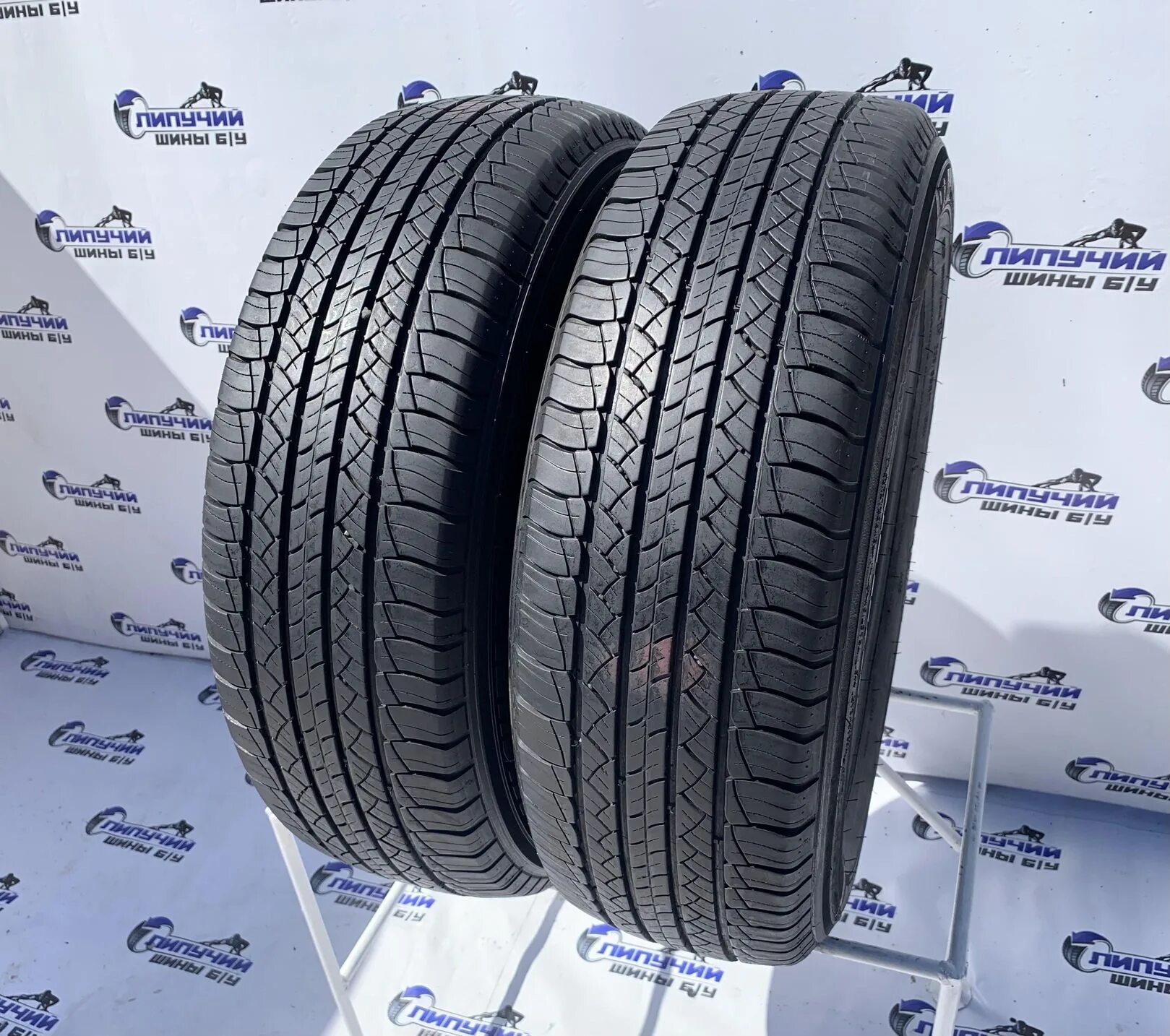 Michelin latitude r17. Michelin Latitude Tour r17 225/65. Michelin Latitude Tour 265/65 r17. Michelin Latitude 225 65 r17.