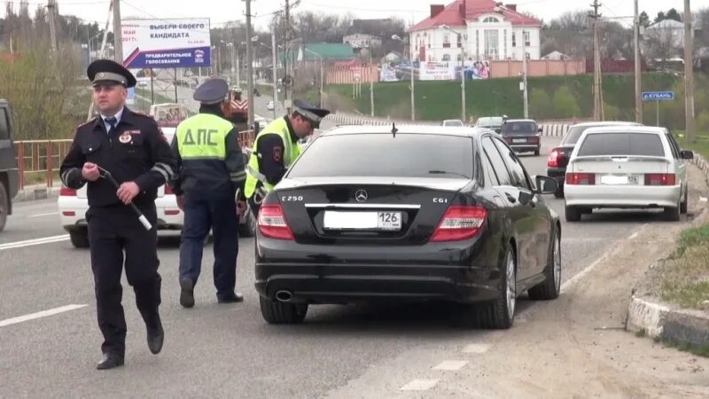 Гибдд черкесск. ГИБДД КЧР. МВД КЧР полиция. Сотрудники ГАИ Черкесск. МВД КЧР ДПС.