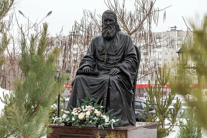 Памятник Иоанну Кронштадтскому в Воронеже. Памятник Иоанну Кронштадтскому в Кронштадте. Памятник Иоанну Кронштадтскому Иркутск. Памятник Ксении Петербургской в Воронеже.