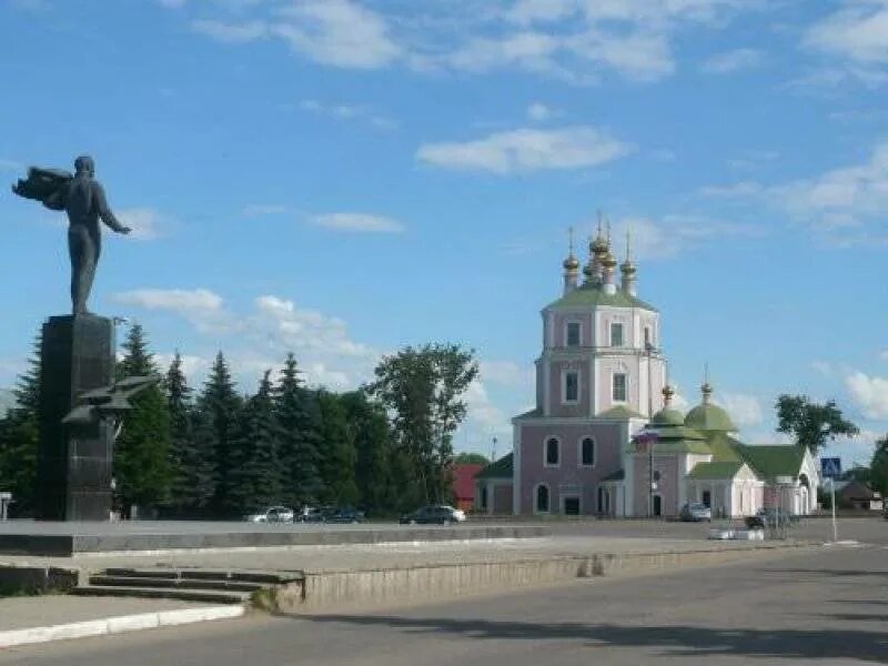 Гагарин смоленская область центр города. Пентагон город гагарин. Гагарин памятник в гагарине. Сайт город гагарин смоленской. Памятник гагарину в смоленске.