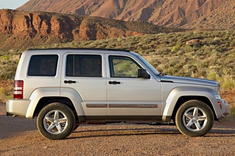 Crd 4x4. Jeep Limited 4x4. Jeep Cherokee 2.8 CRD. Джип Либерти 2. Jeep CRD Limited.