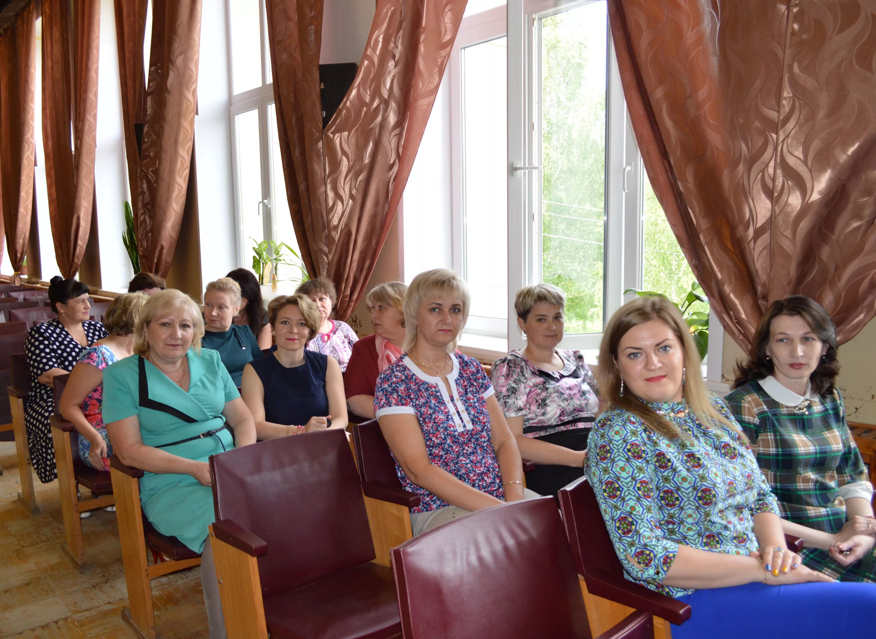 Красноуральск. Мирчук тамара владимировна — начальник управления образования. Центр надежда красноуральск. Школа 6 красноуральск. Центр надежда красноуральск.