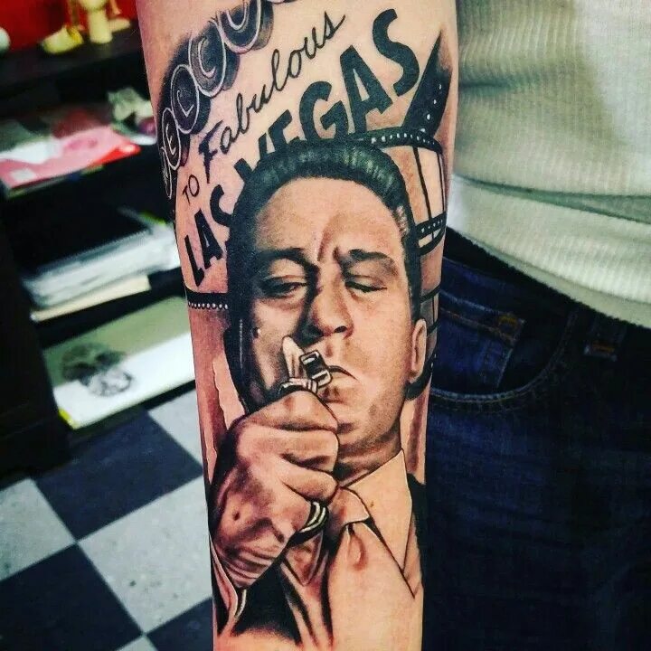 Тату гангстеров. Чикано крестный отец. Мафиозные татуировки. Тату в гангстерском стиле. Тату итальянской мафии.