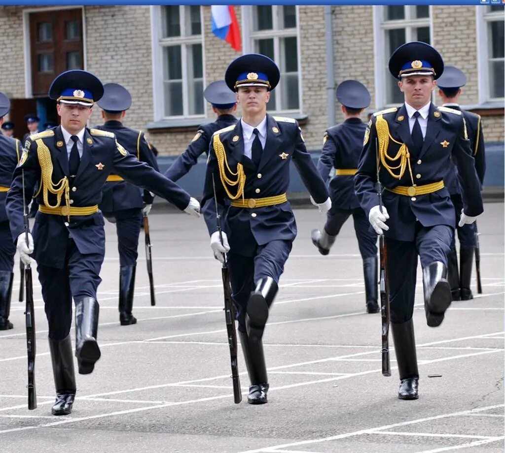 Особо парадная форма. Форма фсо президентский полк. форма президентского полка фсо. офисная форма президентского полка 2025. президентский полк церемониальная форма.