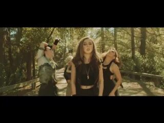Let me down клип. Daya певица don't Let me down. Кадр из клипа don't. Don't Let me down Hostage. Don't Let me down клип.