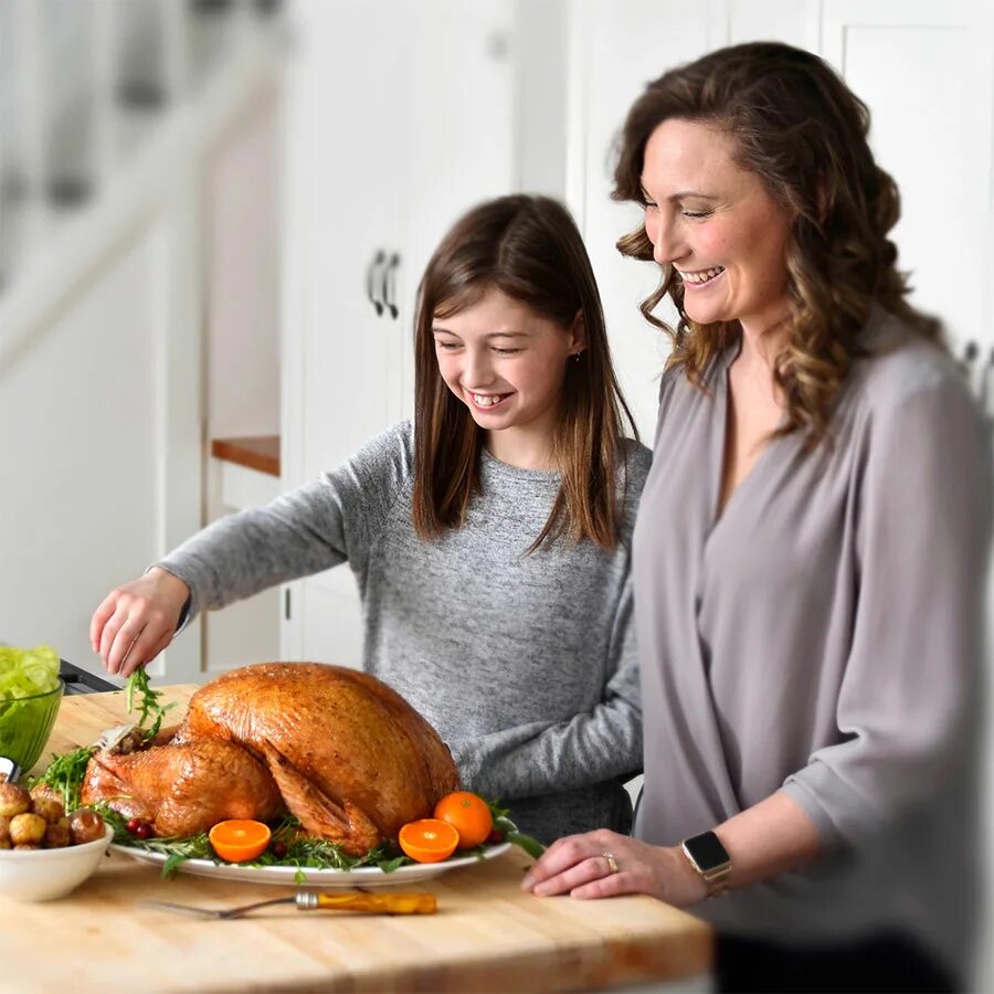 You me to cook the dinner. She has cooked the dinner. Cooked dinner. Mother is Cooking dinner the Kitchen. The girl to Cook dinner.