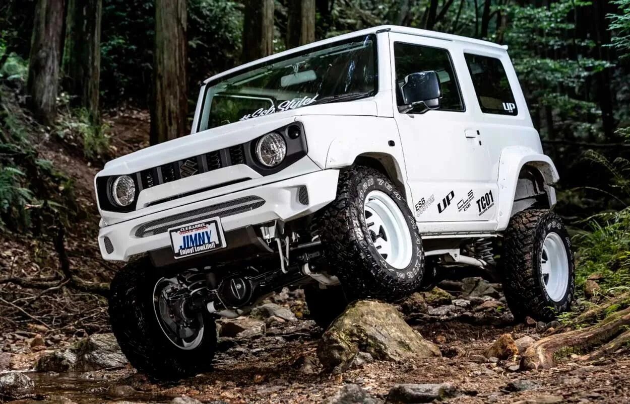 Сузуки джимни драйв2. Jimny 2025. судзуки джимни 2025. новый сузуки джимни 2025. судзуки джимни 2025 года.