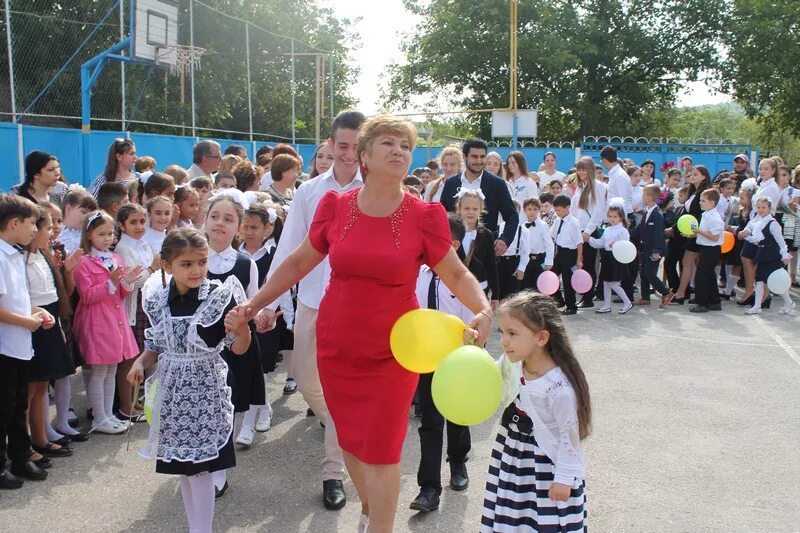 Ольга Казакова побывала с рабочим визитом в школе № 5 им. А.М. Дубинного и военн