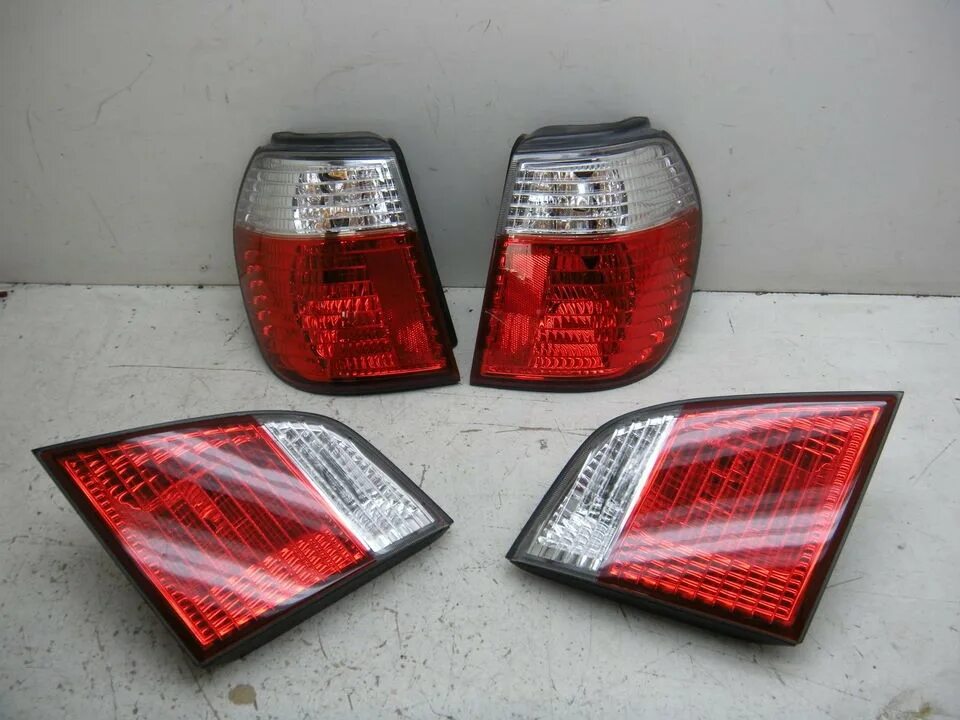 Фонарь задний nissan primera r12. Задний фонарь nissan primera p12 универсал. Задний фонарь nissan primera. Nissan primera 2007 r12 фара задняя правая. Nissan primera p12 задний фонарь.