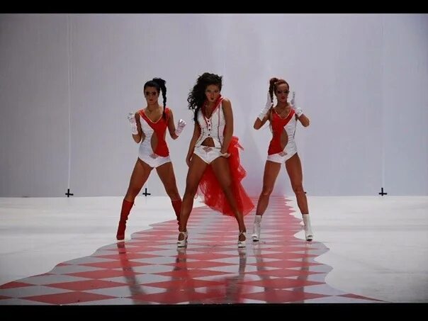 Нюша выбирать чудо слушать. Ты выбираешь чудеса клип. Ты выбираешь чудеса клип. Нюша чудо 2010. Ты выбираешь чудеса клип.