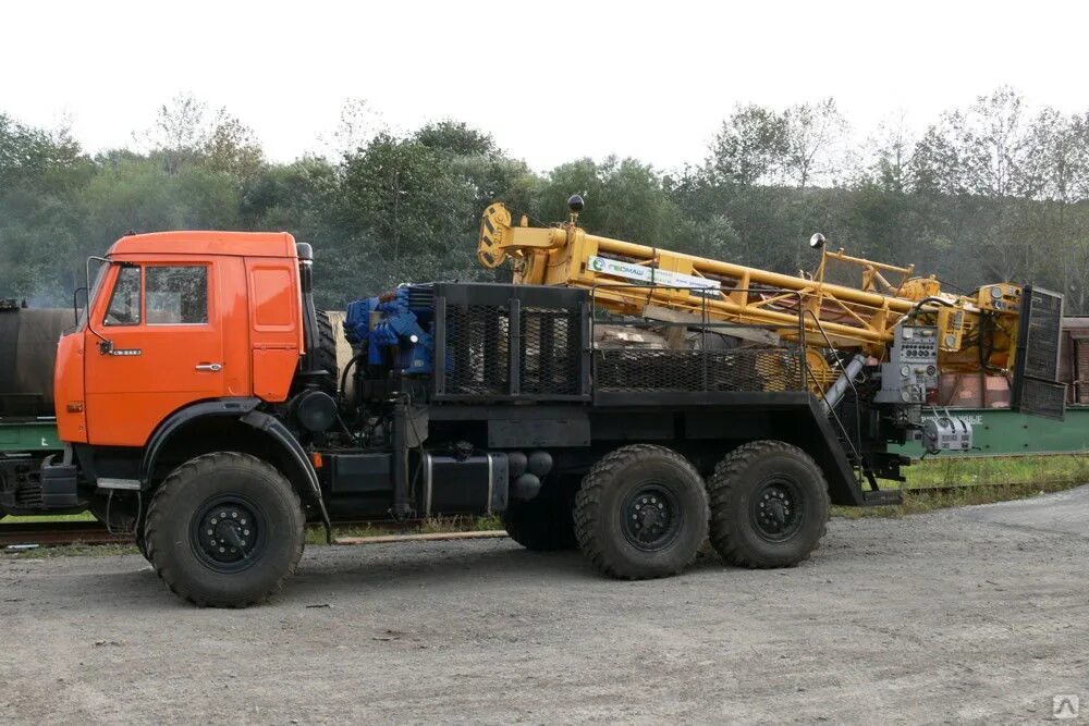 Лбу 50 07 КАМАЗ. Буровой станок лбу-50. Шнековое бурение скважин лбу-50. КАМАЗ 43118-15 лбу 50 07. Установка лбу