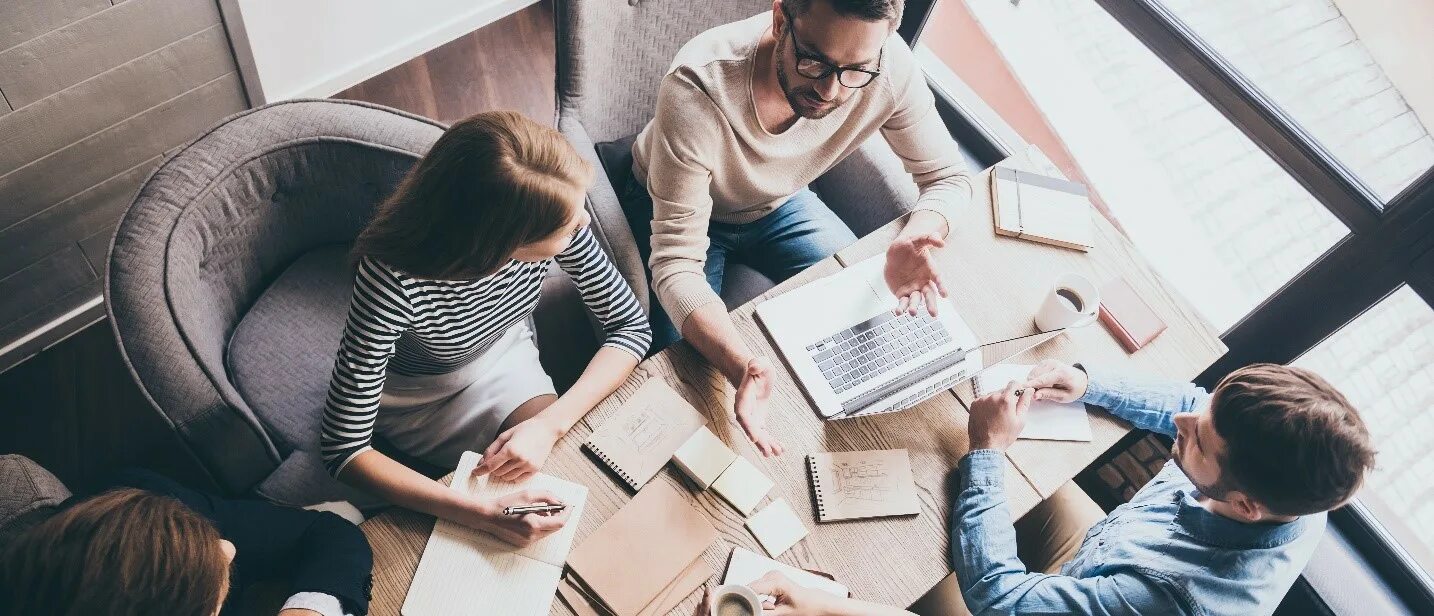 Робот с искусственным интеллектом. Психолог будущего. Будущее психологи. Будущий психолог. Мировой интеллект.